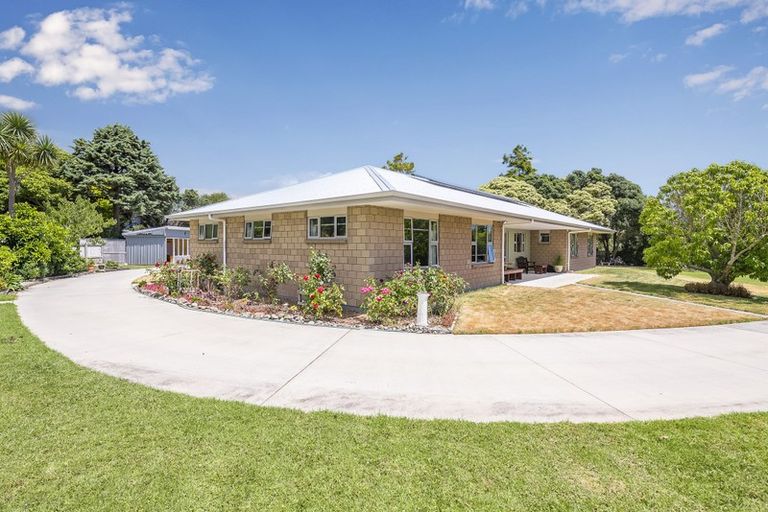 Photo of property in 3-9 Seddon Street, Waikanae, 5036