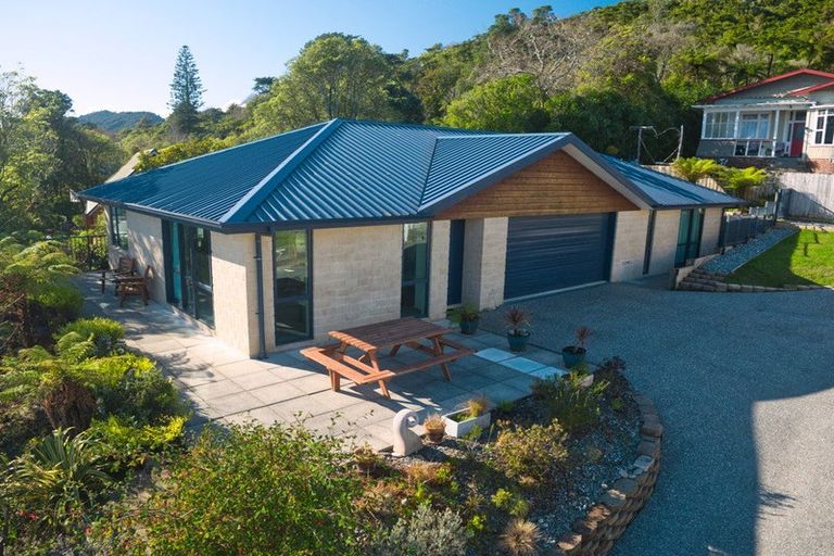 Photo of property in 11 Kilgour Road, Greymouth, 7805