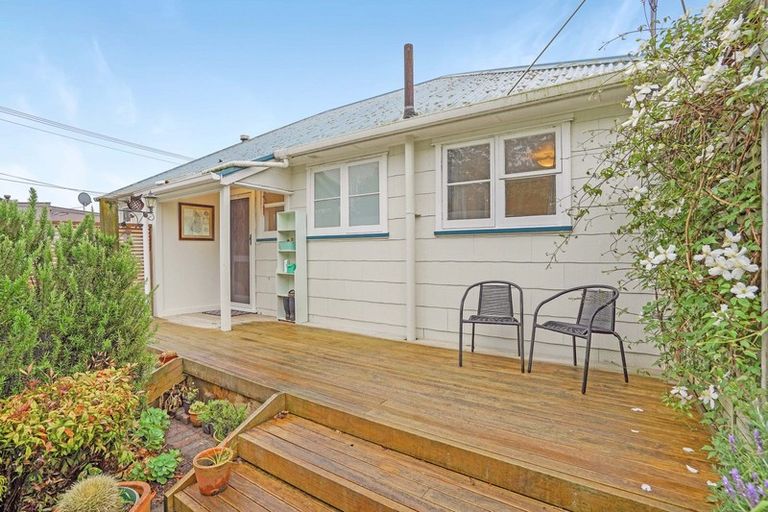 Photo of property in 30 Norbiton Road, Foxton, 4814