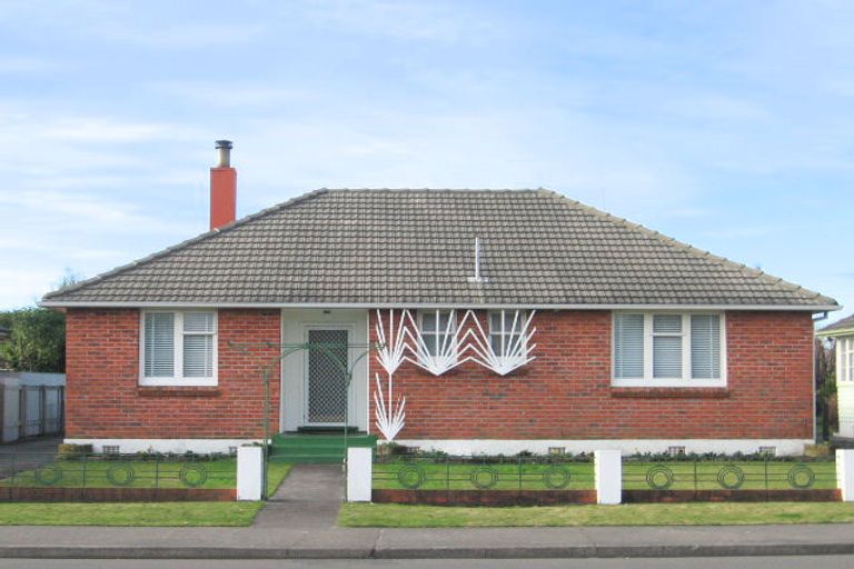 Photo of property in 712 Grove Road, Mayfair, Hastings, 4122