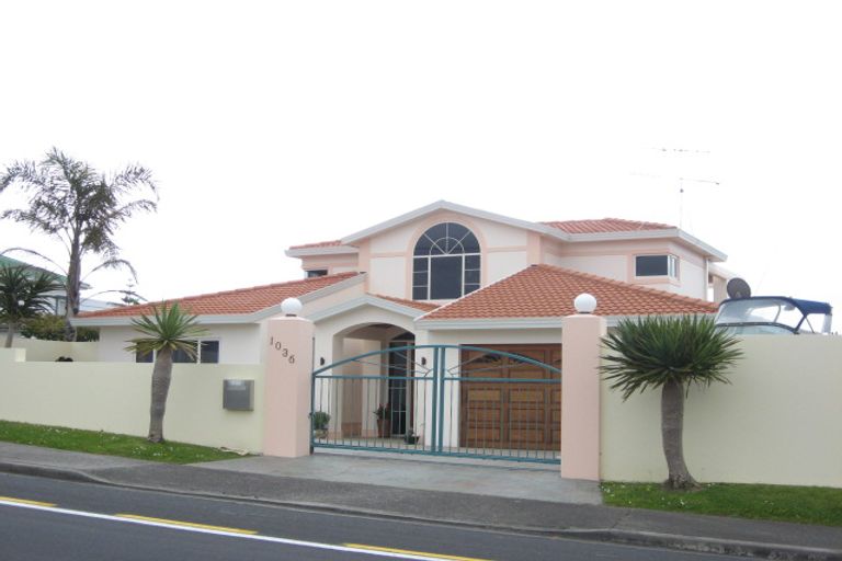 Photo of property in 1036 Whangaparaoa Road, Tindalls Beach, Whangaparaoa, 0930