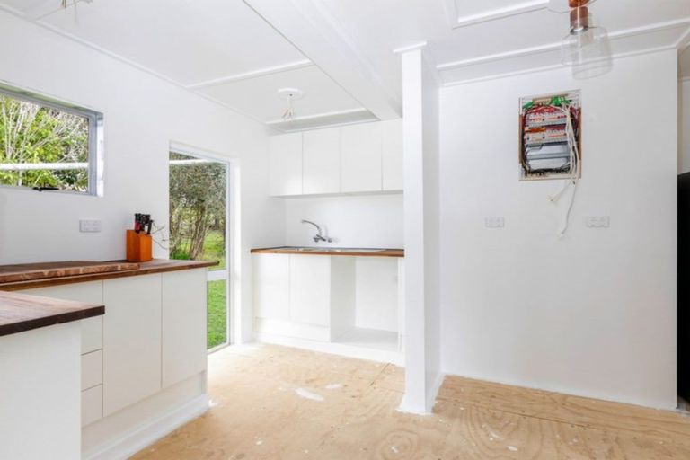 Photo of property in 84 Ocean View Road, Te Arai, Wellsford, 0974