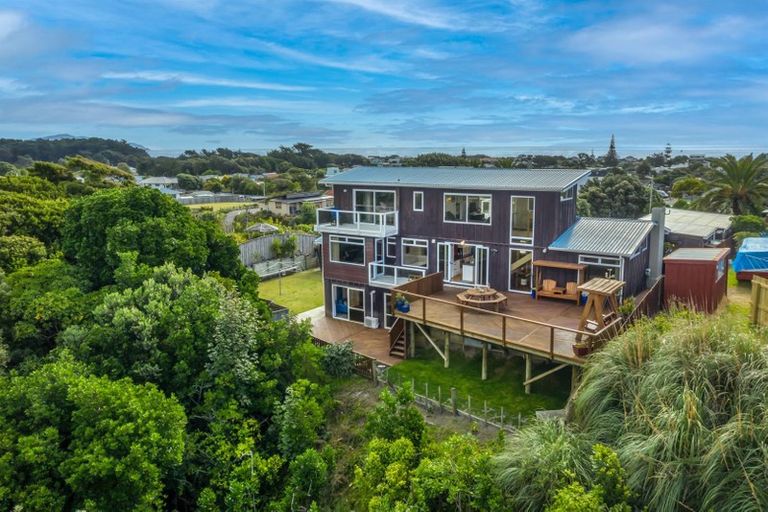 Photo of property in 66 Tasman Road, Otaki Beach, Otaki, 5512