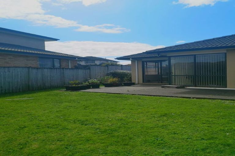 Photo of property in 41 Speyside Crescent, Flat Bush, Auckland, 2016