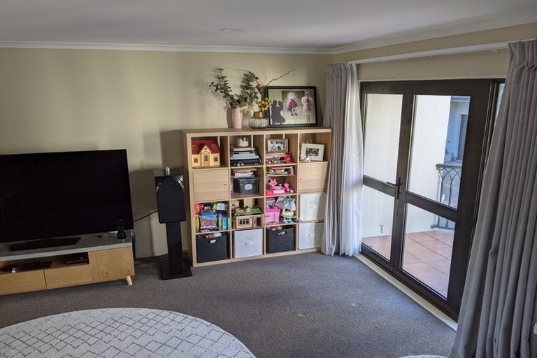 Photo of property in 83c Hill Street, Thorndon, Wellington, 6011