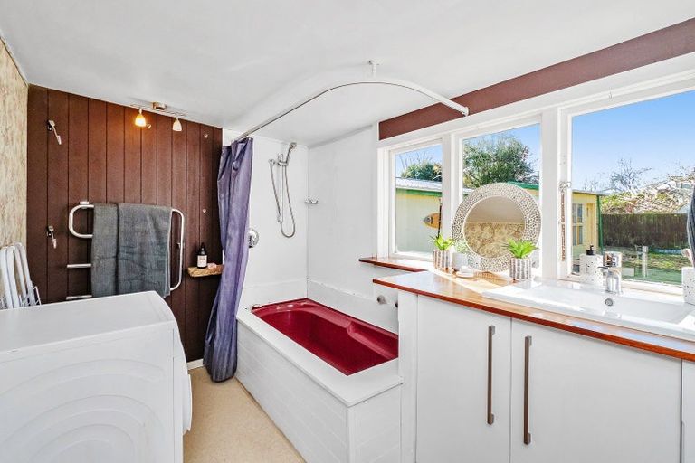 Photo of property in 20 Broadway Avenue, Waikuku Beach, 7473