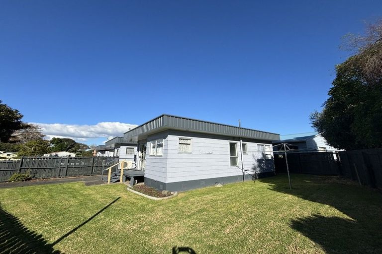 Photo of property in 1b Magnolia Drive, Waiuku, 2123