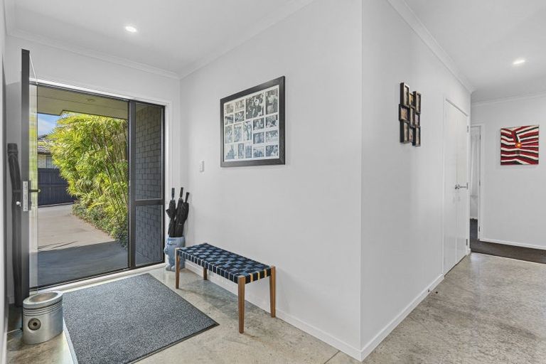 Photo of property in 5 Cessna Lane, Glen Avon, New Plymouth, 4312