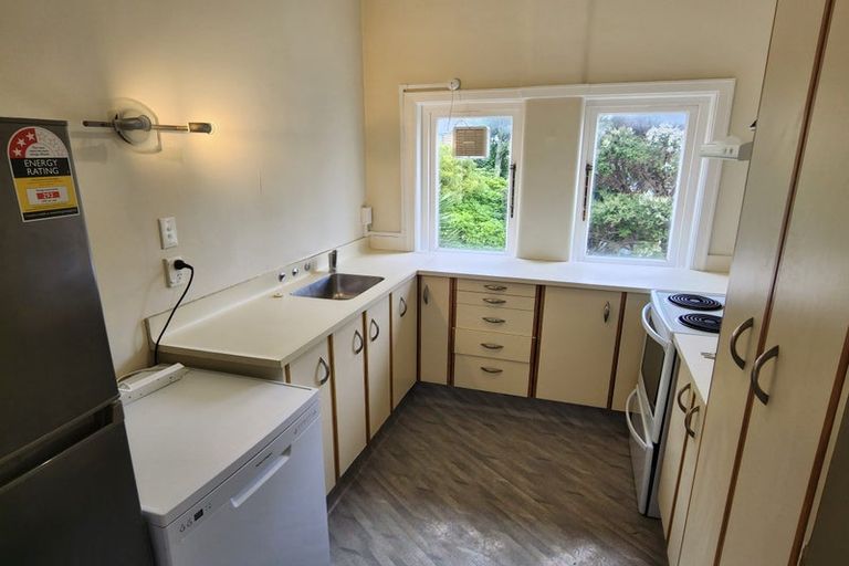 Photo of property in Ambassador Flats, 7 Maurice Terrace, Te Aro, Wellington, 6011