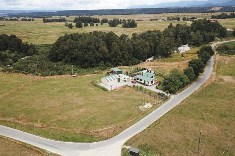 Photo of property in 7 Somerville Road, Mawheraiti, Reefton, 7895