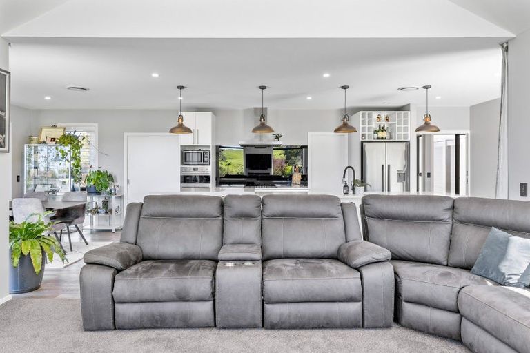 Photo of property in 28 Te Moenga Park, Acacia Bay, Taupo, 3330