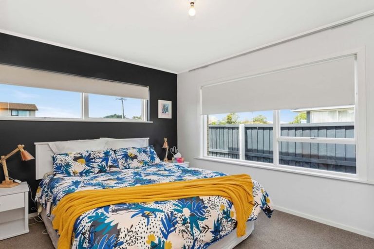 Photo of property in 34 Inwoods Road, Parklands, Christchurch, 8083