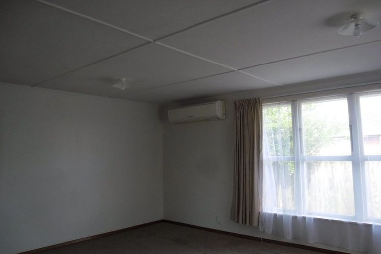 Photo of property in 52 Lipscombe Crescent, Havelock North, 4130