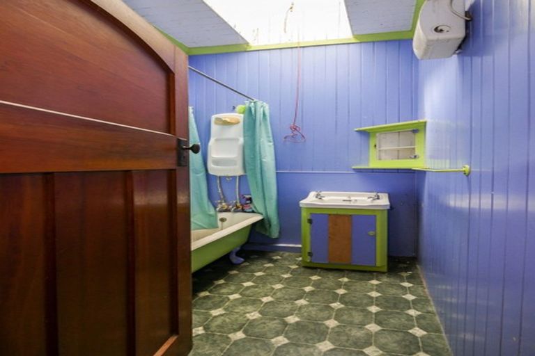 Photo of property in 60 Gladstone Road, Dalmore, Dunedin, 9010