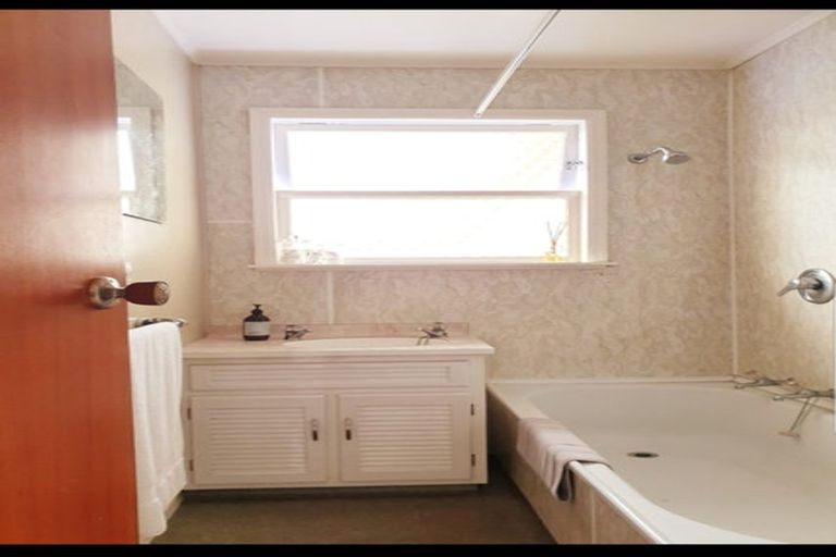 Photo of property in 30b Isabel Grove, Wainuiomata, Lower Hutt, 5014