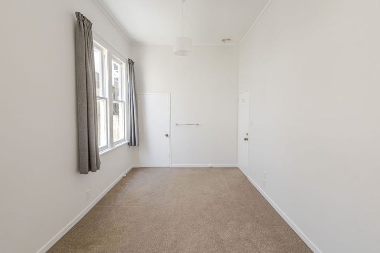 Photo of property in 26 Adams Terrace, Aro Valley, Wellington, 6021