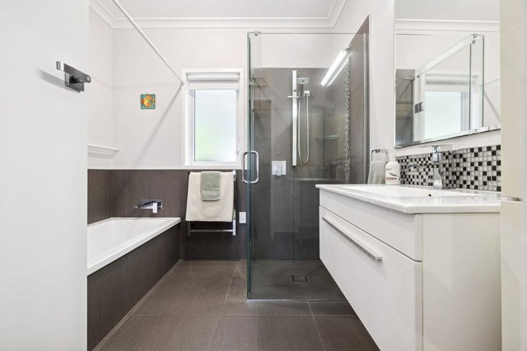 Photo of property in 4 Hamlet Place, Pukekohe, 2120