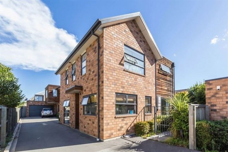 Photo of property in 17b Burdale Street, Riccarton, Christchurch, 8011