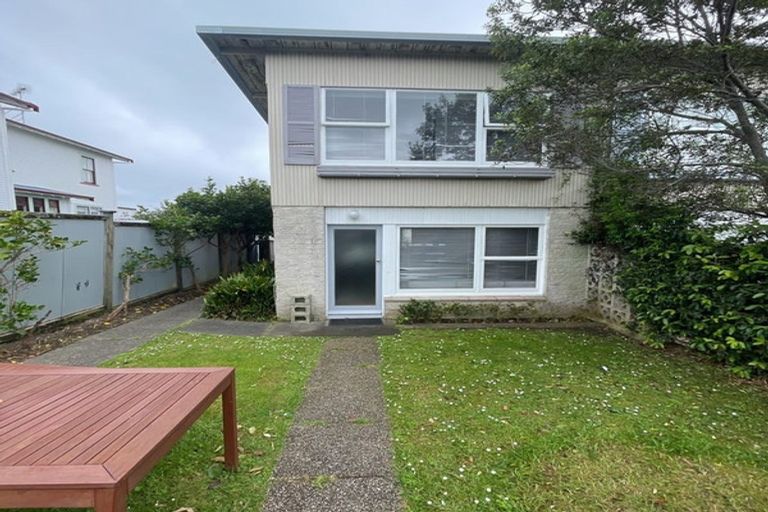 Photo of property in 4/67 Vauxhall Road, Devonport, Auckland, 0624