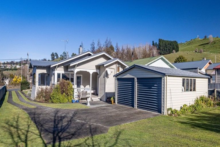 Photo of property in 15 Goldfinch Street, Taihape, 4720