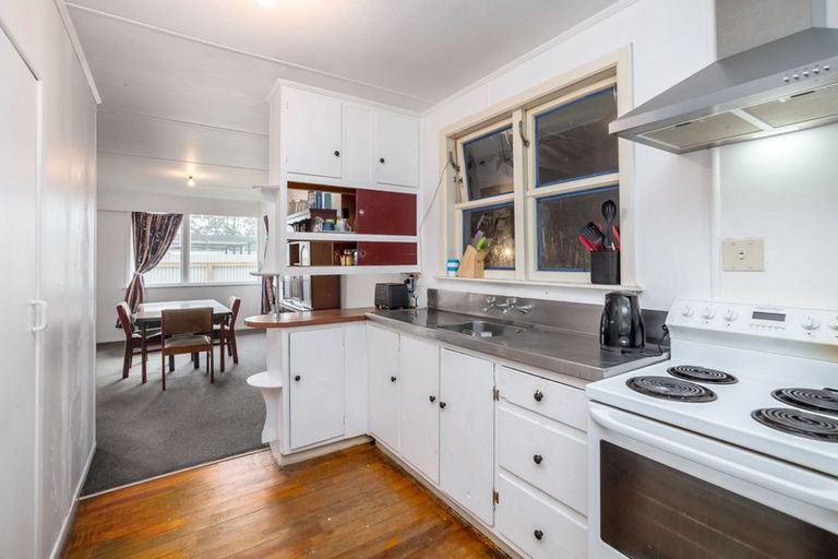 Photo of property in 97 Cameron Crescent, Masterton, 5810