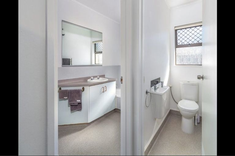 Photo of property in 2/17 Church Road, Taradale, Napier, 4112