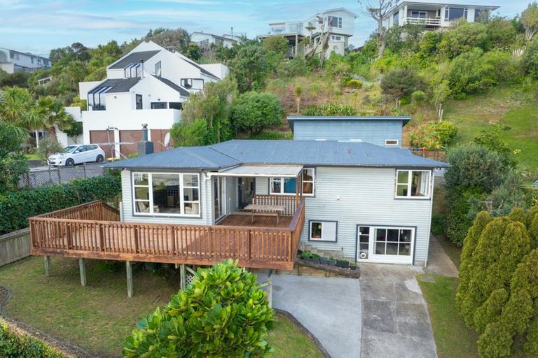 Photo of property in 32 Papakowhai Road, Papakowhai, Porirua, 5024