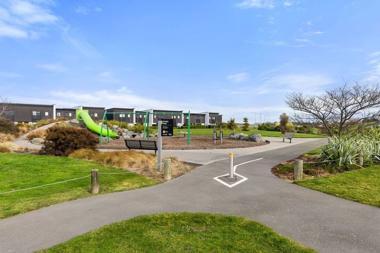 Photo of property in 32 George West Square West, Wigram, Christchurch, 8025