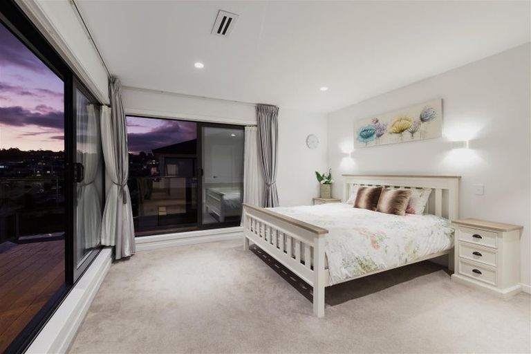 Photo of property in 6 Kina Place, Long Bay, Auckland, 0630