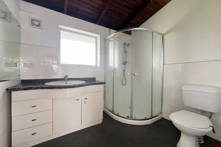 Photo of property in 52 Channel View Road, Campbells Bay, Auckland, 0630