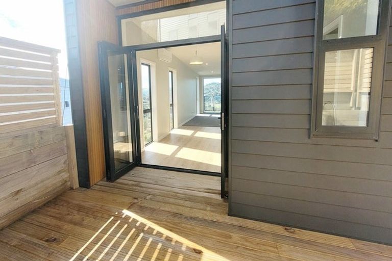 Photo of property in 16 Silvereye Way, Johnsonville, Wellington, 6037