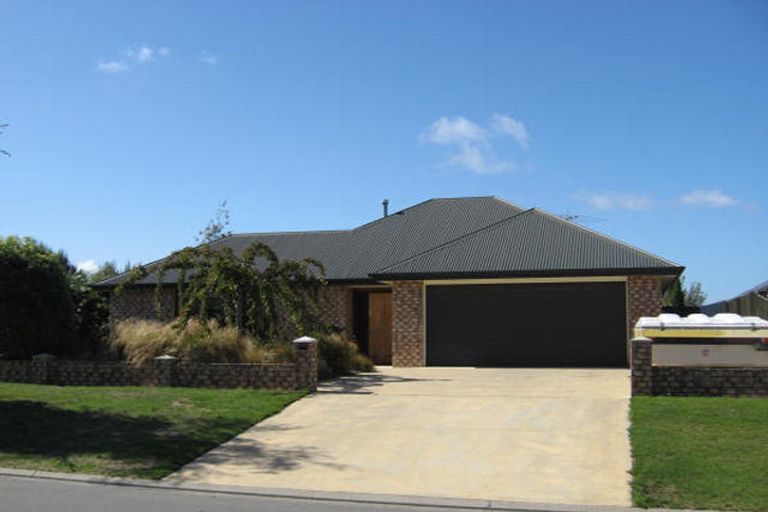 Photo of property in 16 Bronte Way, Rolleston, 7614