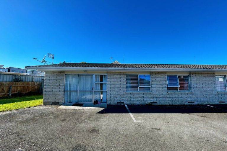 Photo of property in 2/6 Snead Place, Hamilton East, Hamilton, 3216