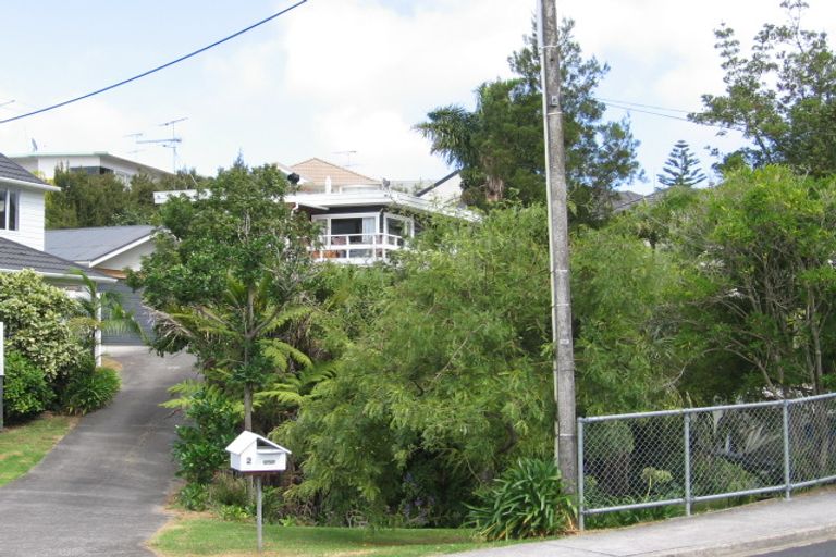 Photo of property in 1/2 Heathcote Road, Castor Bay, Auckland, 0620