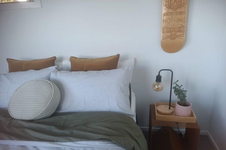 Photo of property in 2/182 Mount Pleasant, Mount Pleasant, Christchurch, 8081