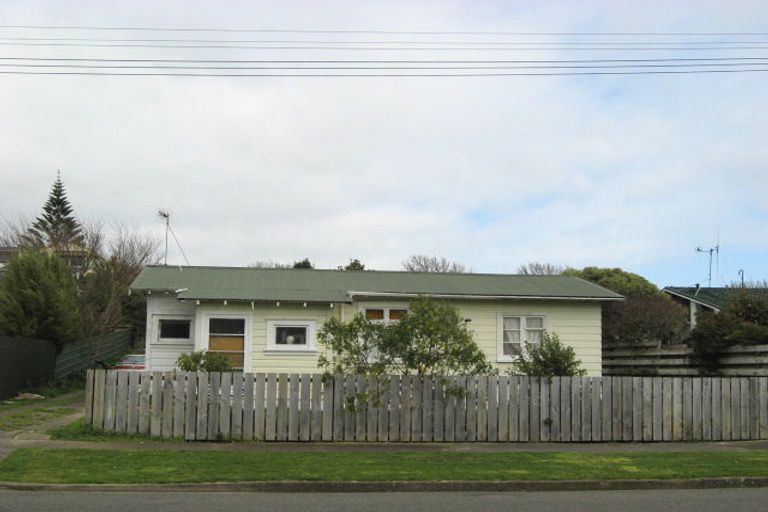 Photo of property in 8 Montgomery Street, Levin, 5510