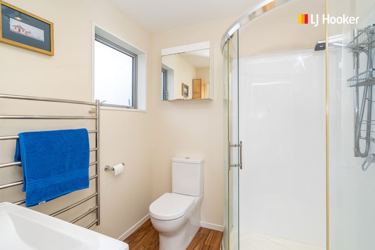 Photo of property in 25 Sretlaw Place, Brockville, Dunedin, 9011