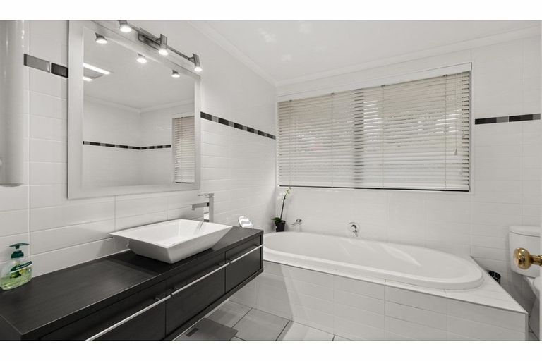 Photo of property in 71k Pa Road, Kerikeri, 0230