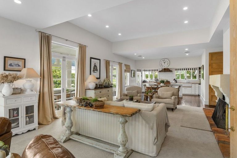 Photo of property in 132 South Manakau Road, Manakau, Otaki, 5583