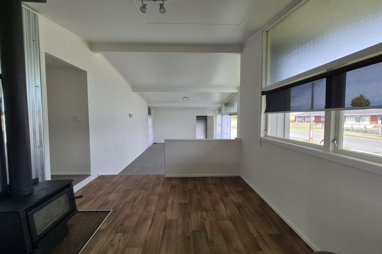 Photo of property in 45 Aotea Crescent, Tokoroa, 3420