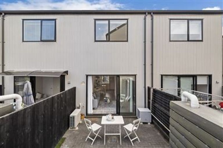 Photo of property in 29 Kerewhenua Crescent, Hobsonville, Auckland, 0616