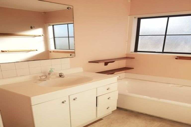 Photo of property in 53 Gills Road, Bucklands Beach, Auckland, 2014