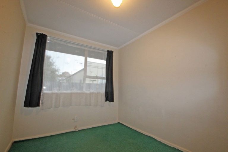 Photo of property in 2/105 Heretaunga Street, Palmerston North, 4414