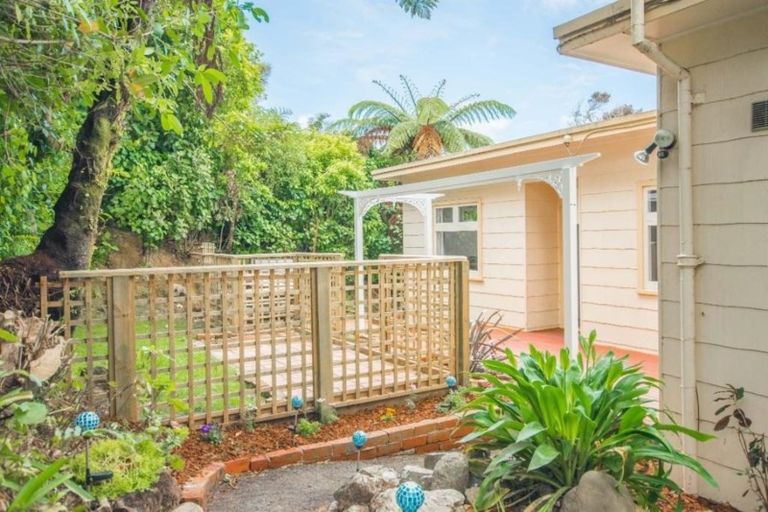 Photo of property in 25 Prospect Terrace, Johnsonville, Wellington, 6037