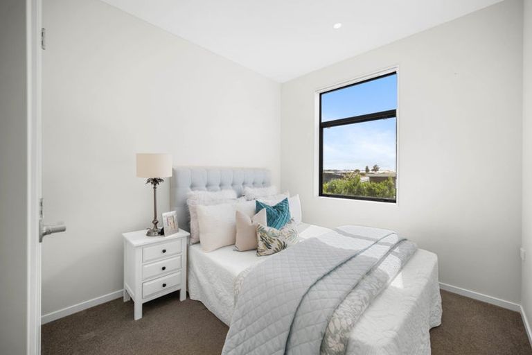 Photo of property in 67 Battalion Drive, Papakura, 2110