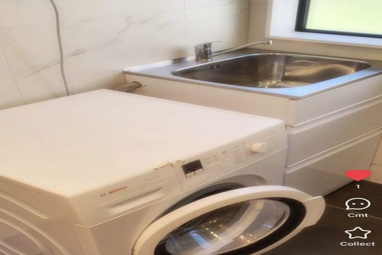 Photo of property in 107b Sturges Road, Henderson, Auckland, 0612