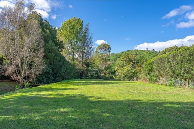 Photo of property in 96 Maui Pomare Road, Nikau Valley, Paraparaumu, 5032