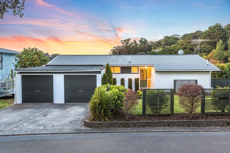 Photo of property in 47 Hicks Close, Whitby, Porirua, 5024