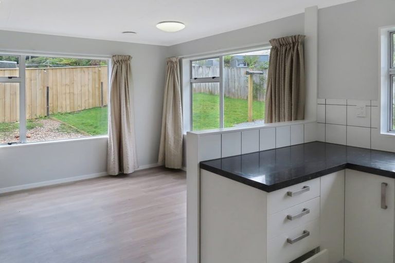 Photo of property in 118 Norana Road, Timberlea, Upper Hutt, 5018