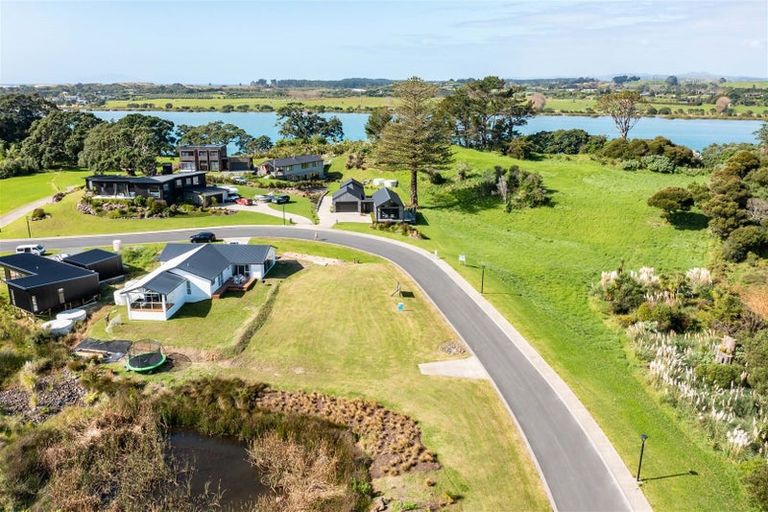 Photo of property in 127 Estuary Drive, Mangawhai Heads, Mangawhai, 0505